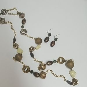 🍒 3 for $15! Gold chain link necklace & earrings